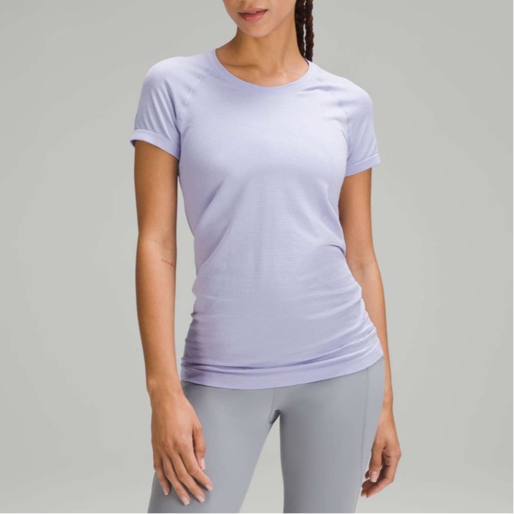 NWOT Lululemon Swiftly Tech Short-Sleeve Shirt in Lilac Smoke